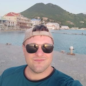 Meet your Posher, Aaron